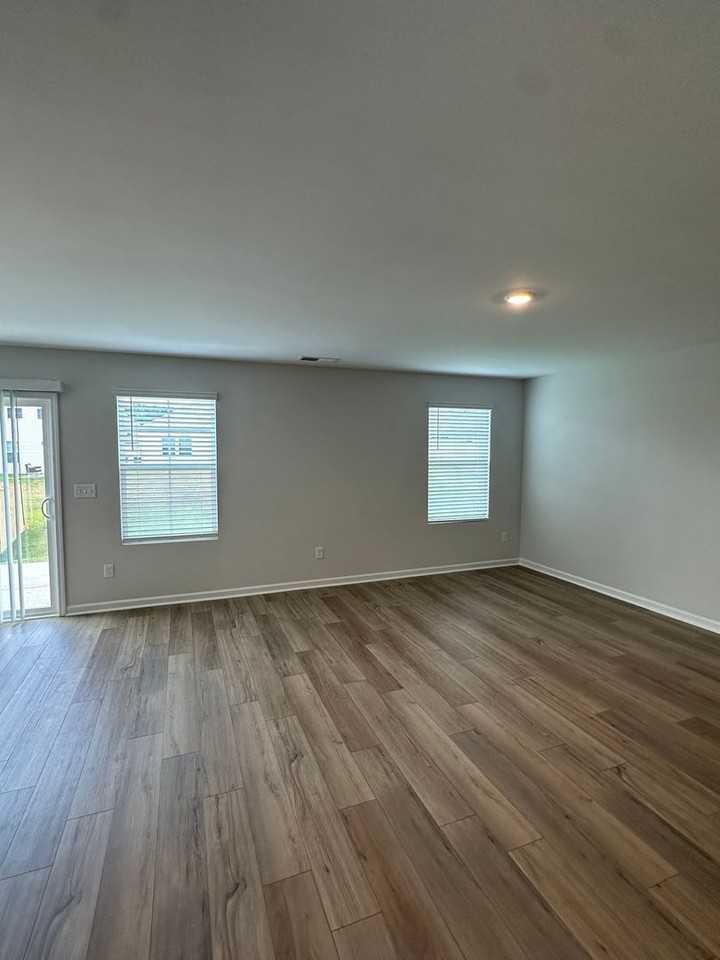 926 Lodgepole Ln - Photo 2 of 6