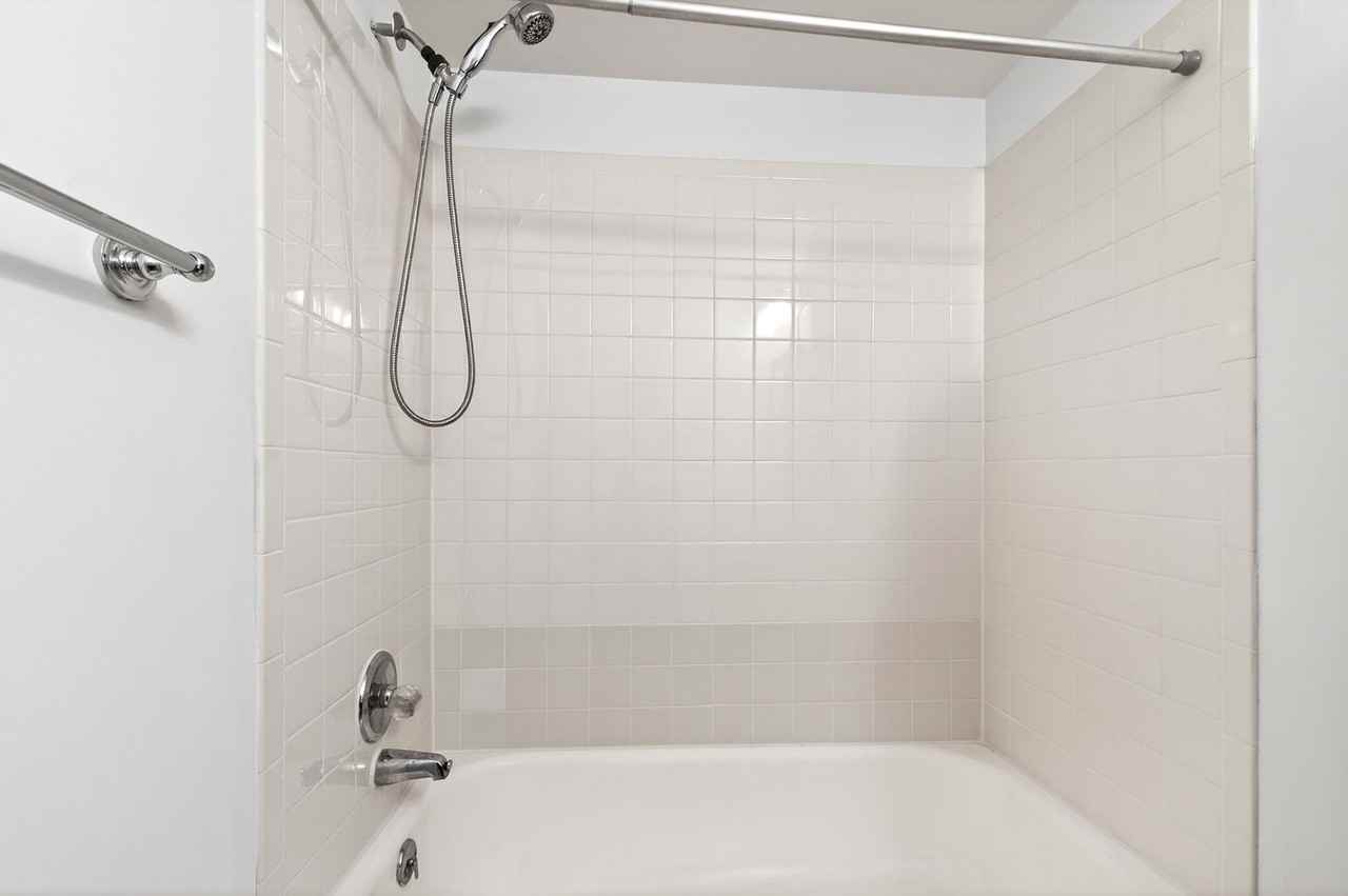 1010 Nicholwood Dr #103 - Photo 7 of 40