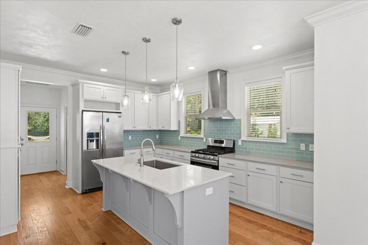 619 Nw 3rd St - Photo 6 of 31