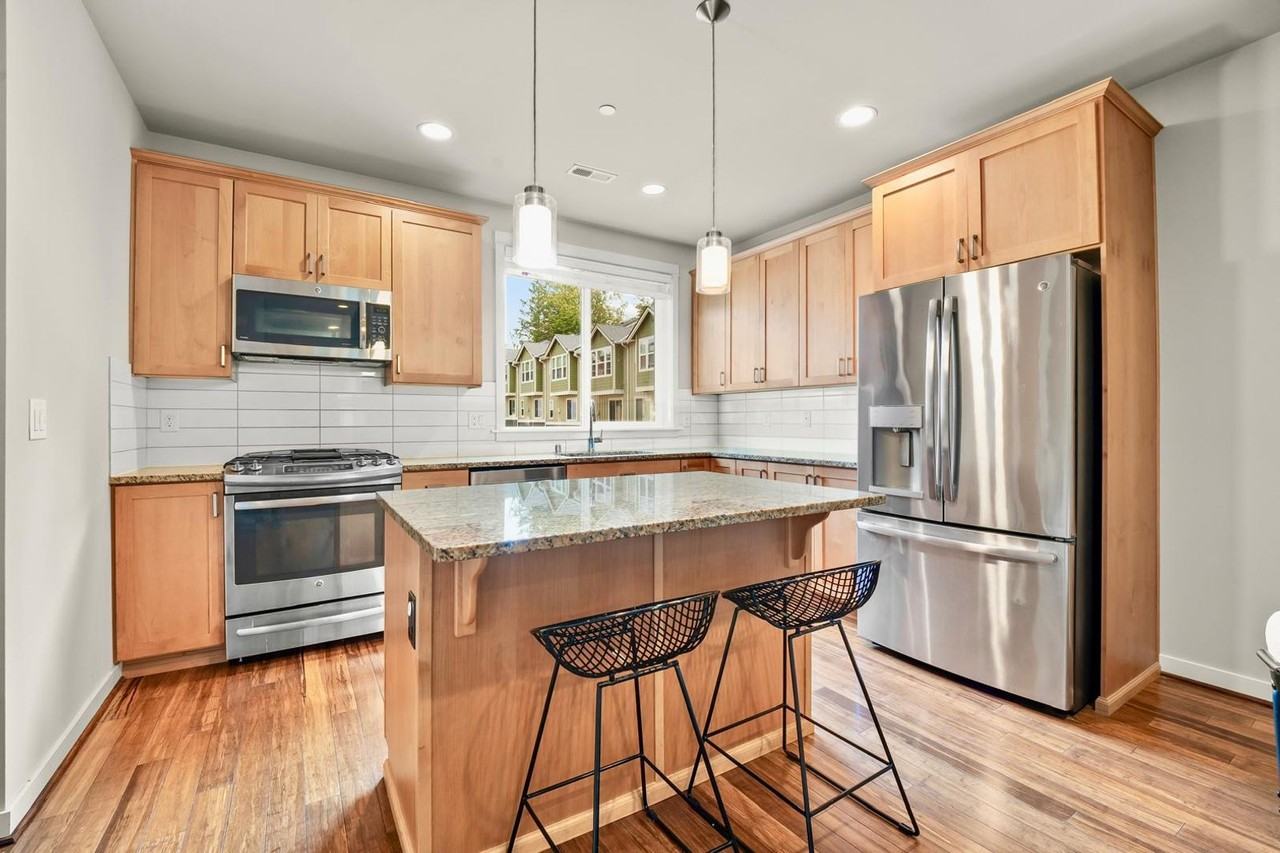 23000 Ne 8th St #C3 - Photo 6 of 17