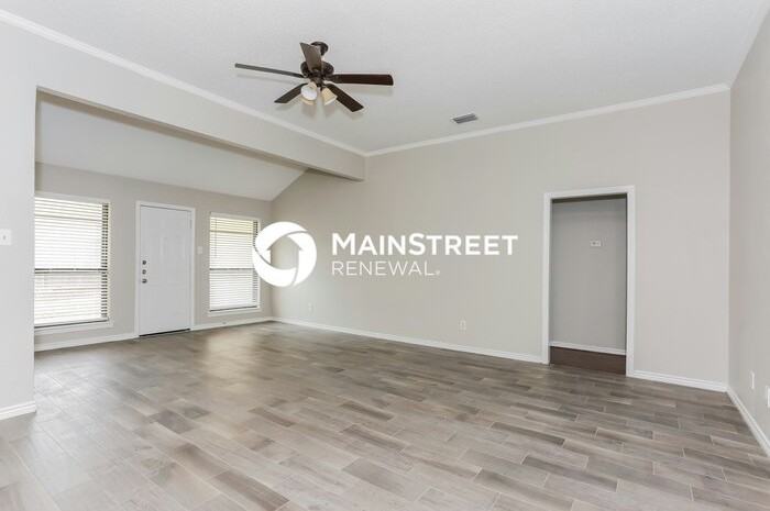 1016 Placid Dr - Photo 3 of 16
