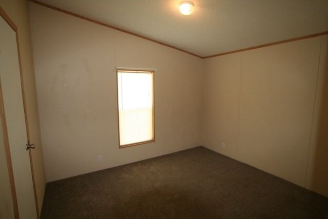 110 White Oak Dr - Photo 6 of 9