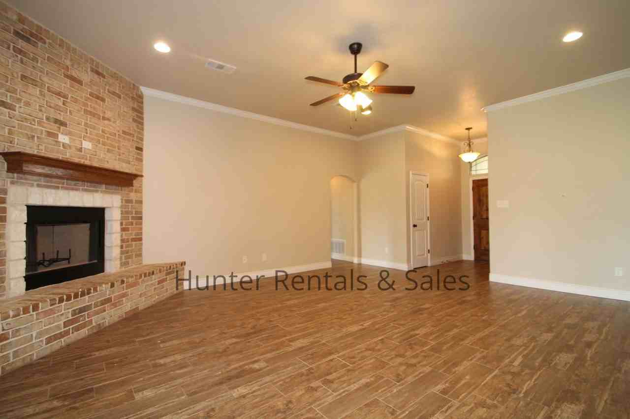 1104 Wren Cir - Photo 3 of 30