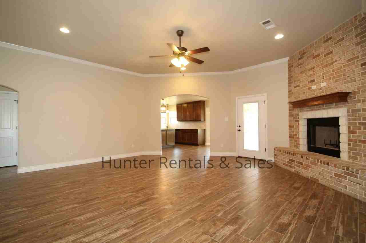 1104 Wren Cir - Photo 4 of 30