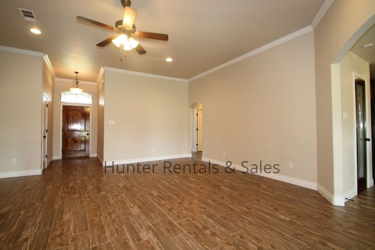 1104 Wren Cir - Photo 5 of 30