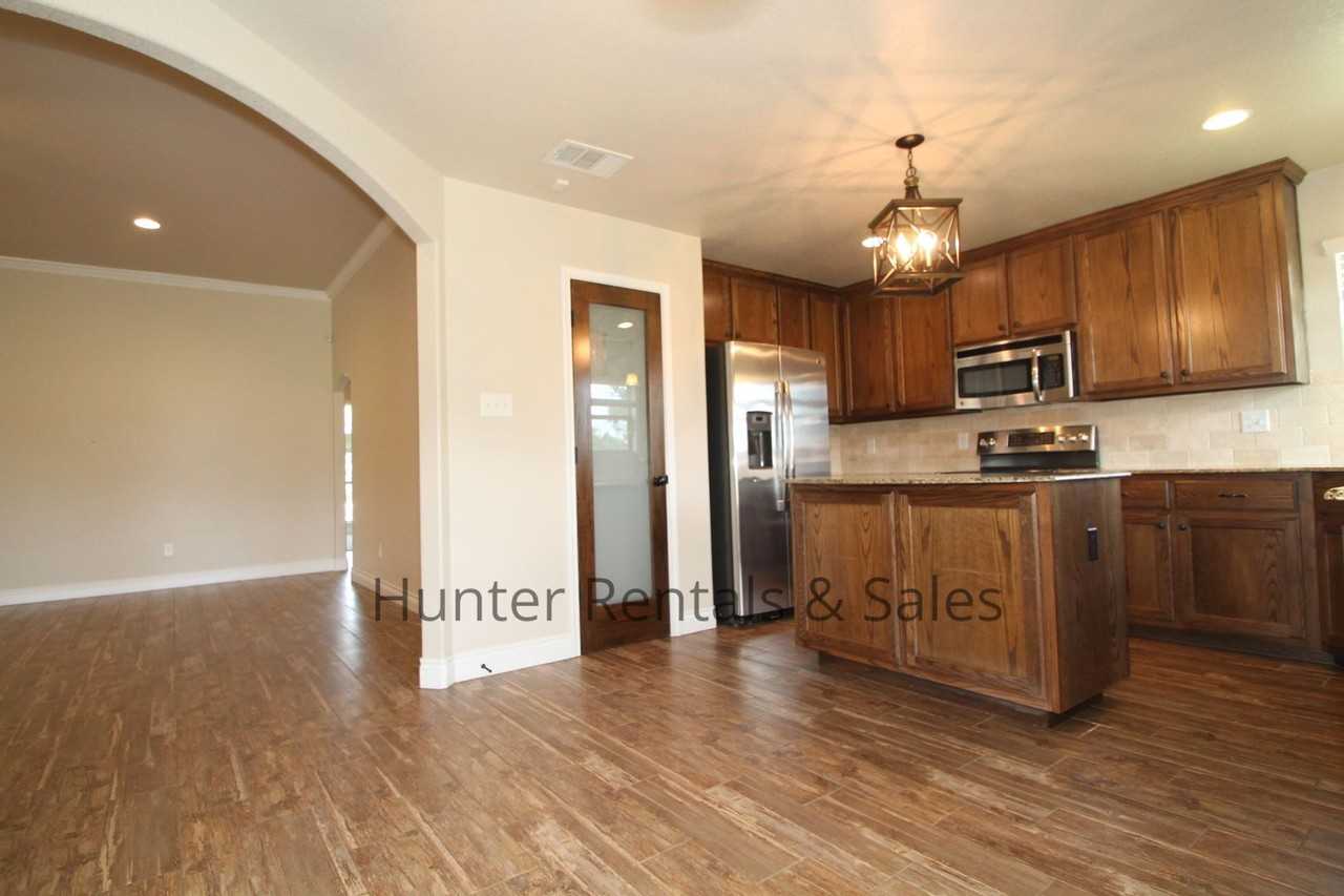 1104 Wren Cir - Photo 7 of 30