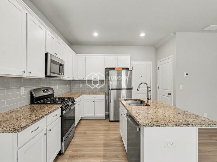 302 S Fortune Way - Photo 7 of 22