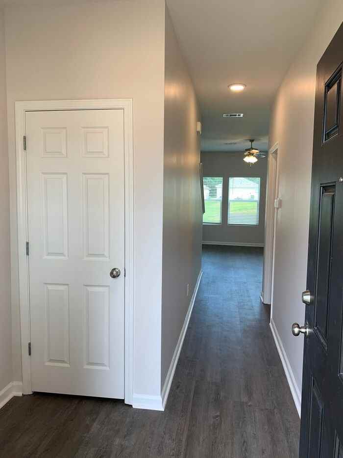 16357 Waterbury Ln - Photo 4 of 25