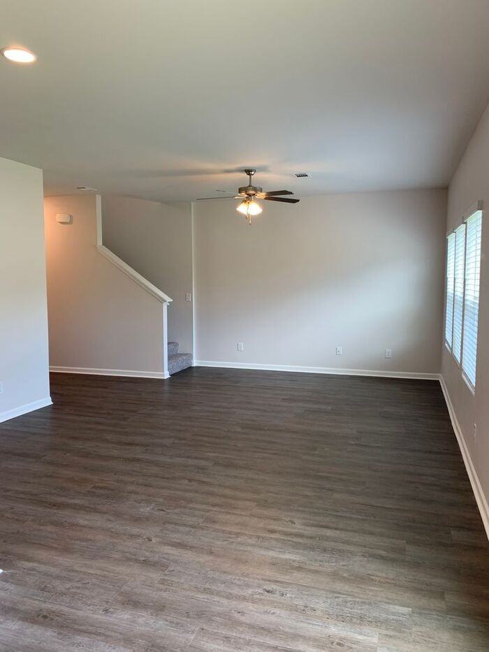 16357 Waterbury Ln - Photo 6 of 25