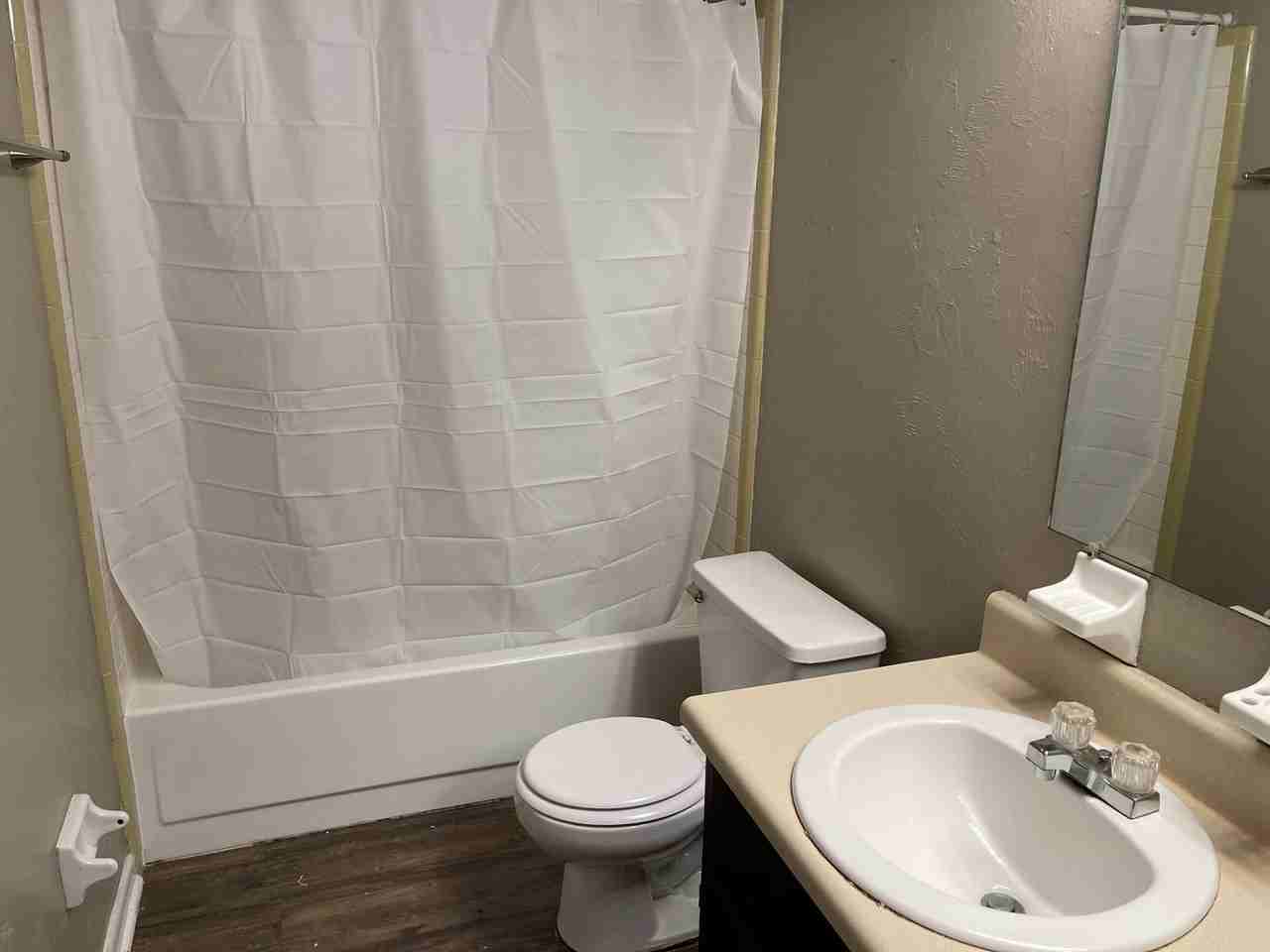2519 Old Bainbridge Rd - Photo 4 of 7