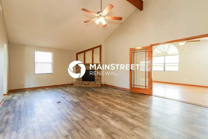6115 Jamaica Ct - Photo 6 of 17