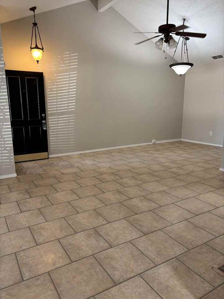 104 Glade Shadow Dr - Photo 7 of 18