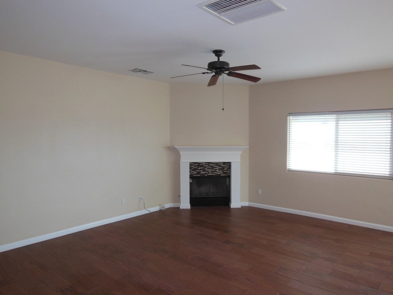 5744 Adobe Cir - Photo 2 of 23