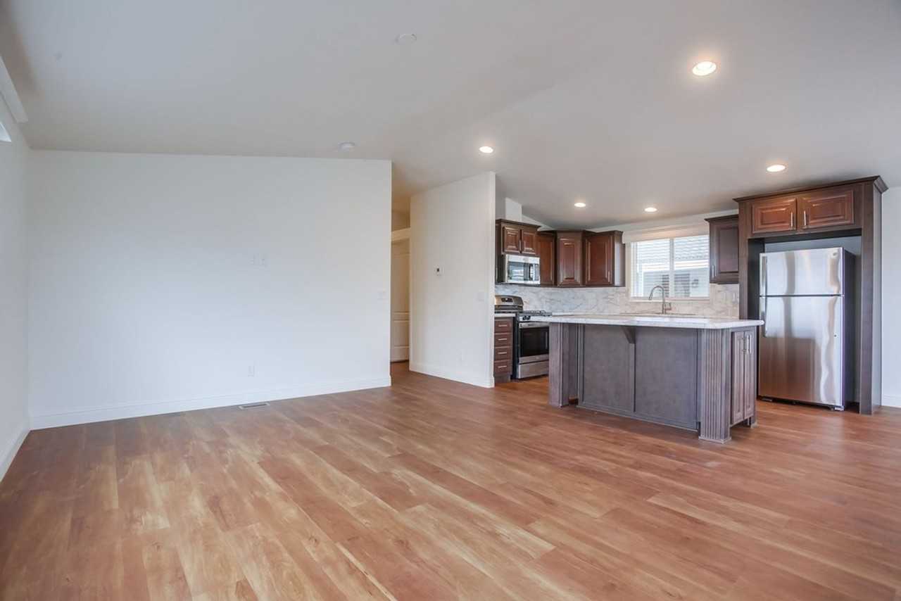 1219 E Barham Dr #80 - Photo 3 of 32