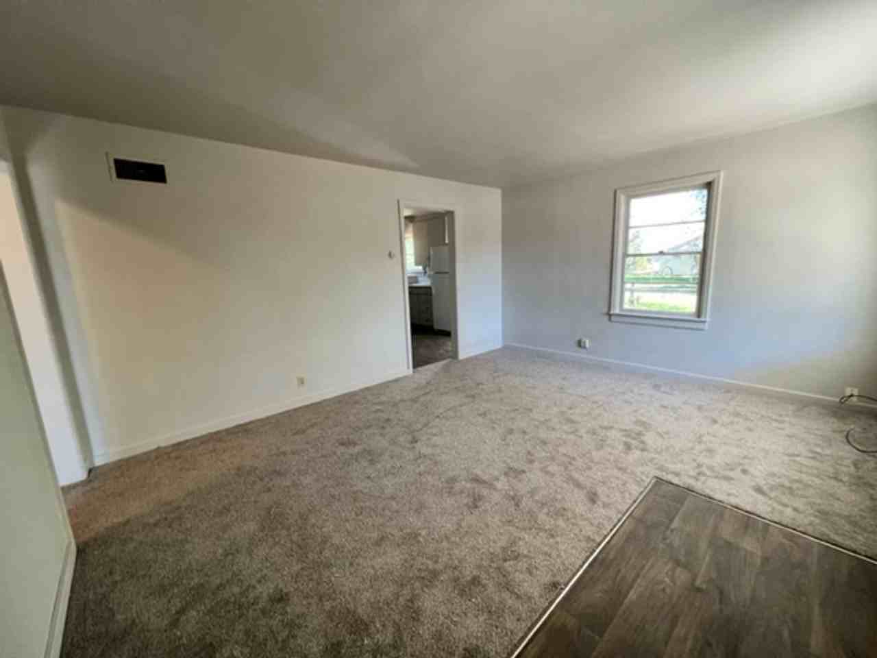 1622 W Spaulding St - Photo 2 of 13