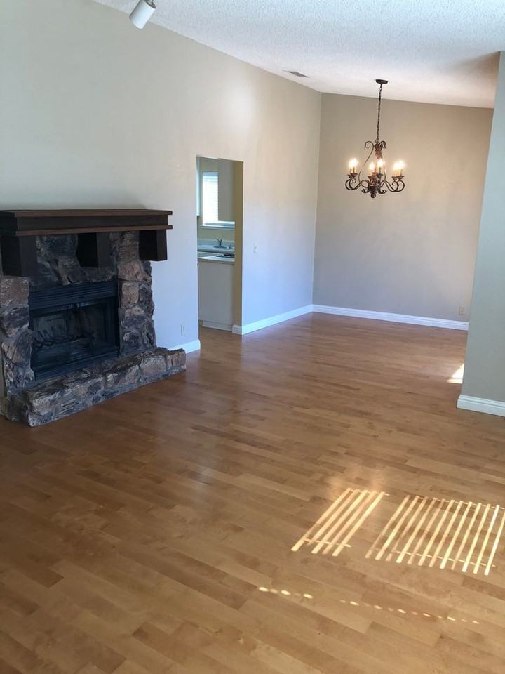 1409 Elm St - Photo 2 of 15