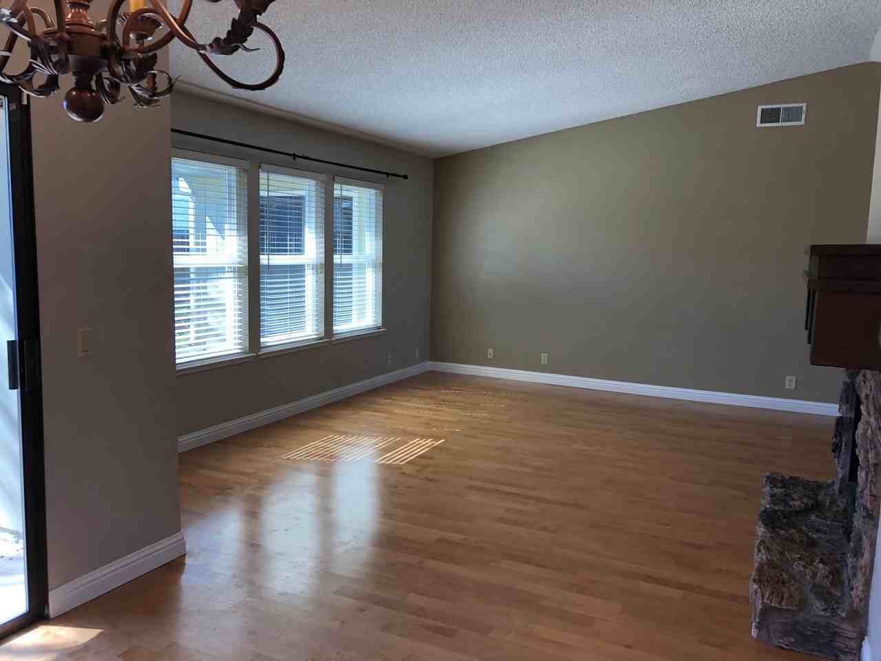 1409 Elm St - Photo 3 of 15