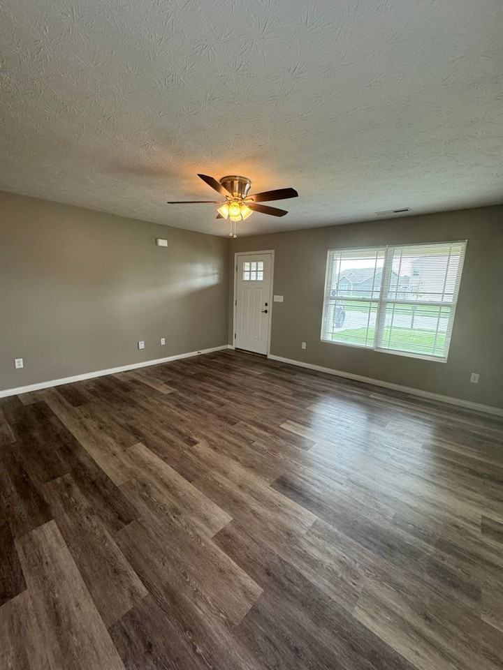 3976 Abraham Ct - Photo 2 of 27