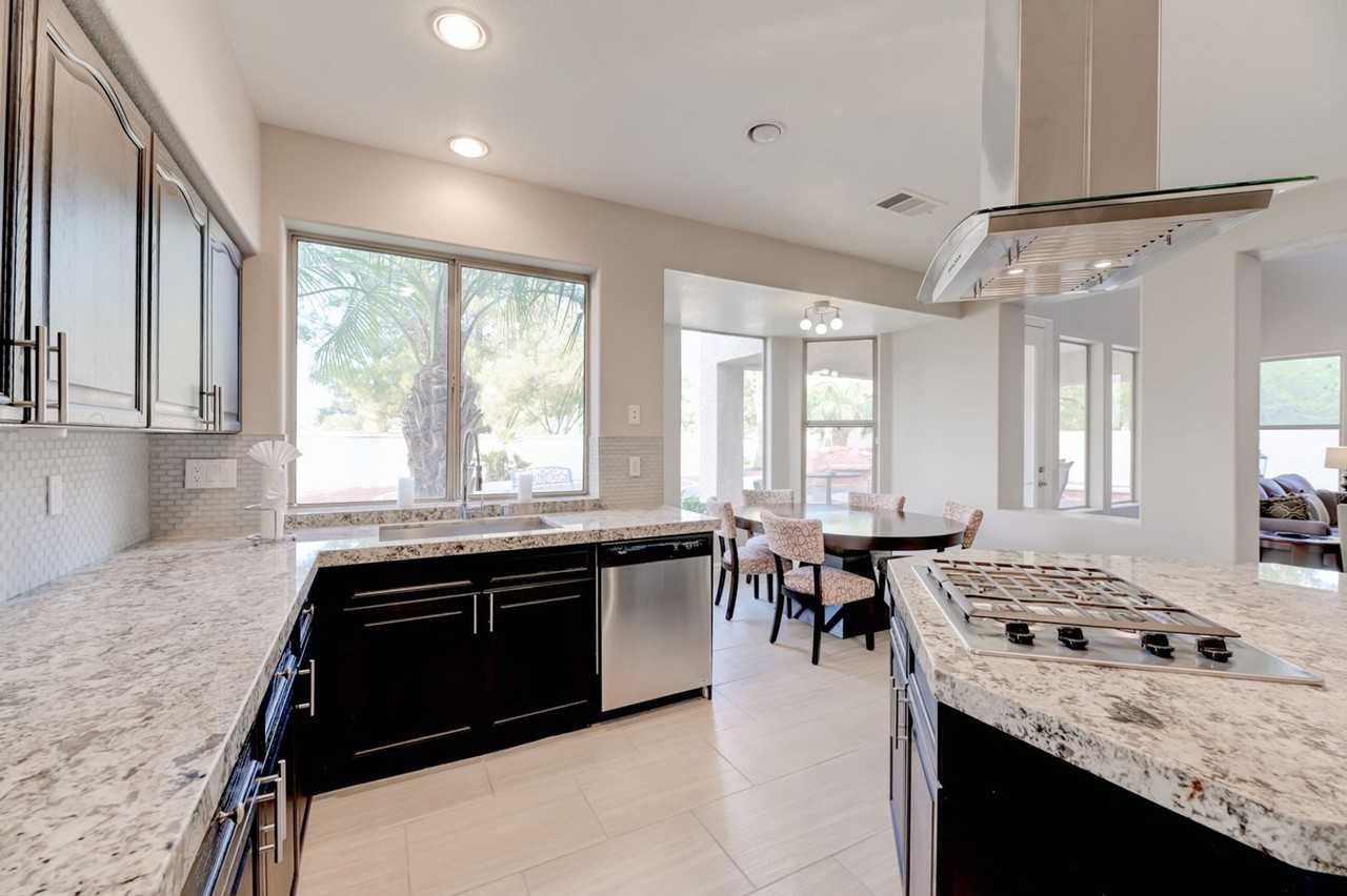 5 Chateau Whistler Ct - Photo 7 of 27