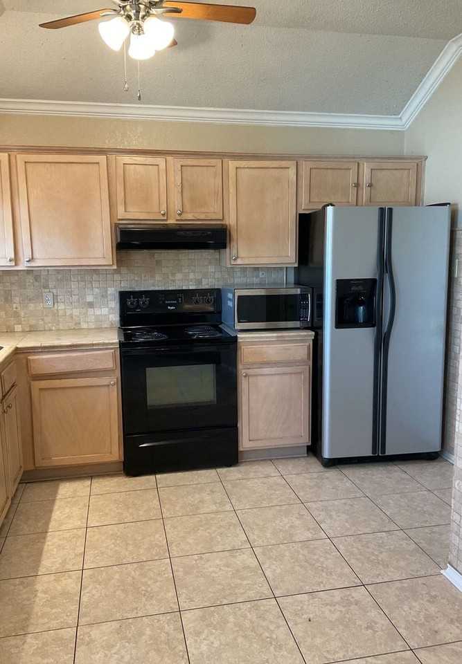 4705 Colby Dr - Photo 3 of 26