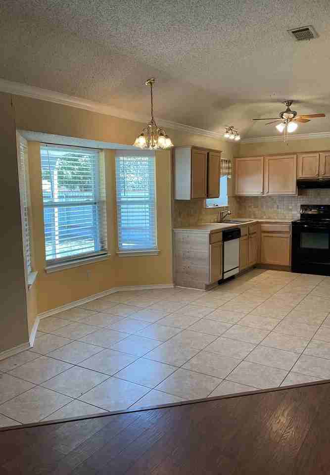 4705 Colby Dr - Photo 6 of 26