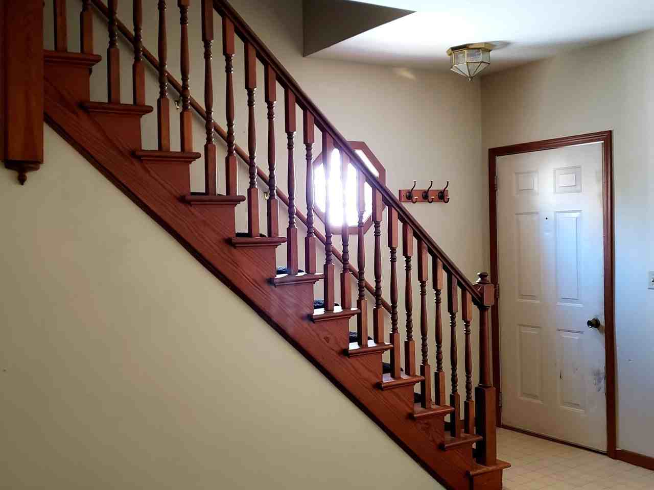 718 Washington St - Photo 6 of 18