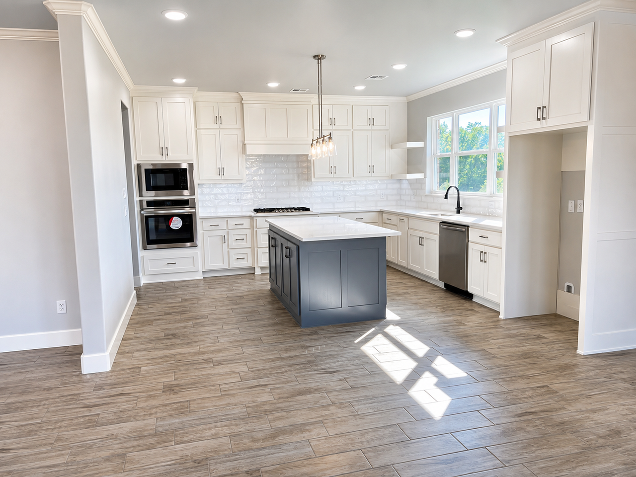 17733 Walnut Creek Rd - Photo 5 of 23