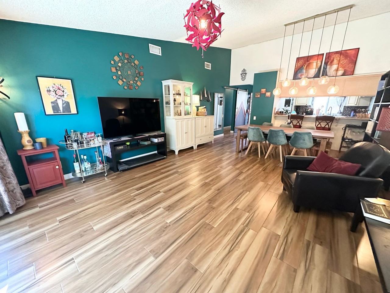 386 N Ironpike Cir - Photo 2 of 24