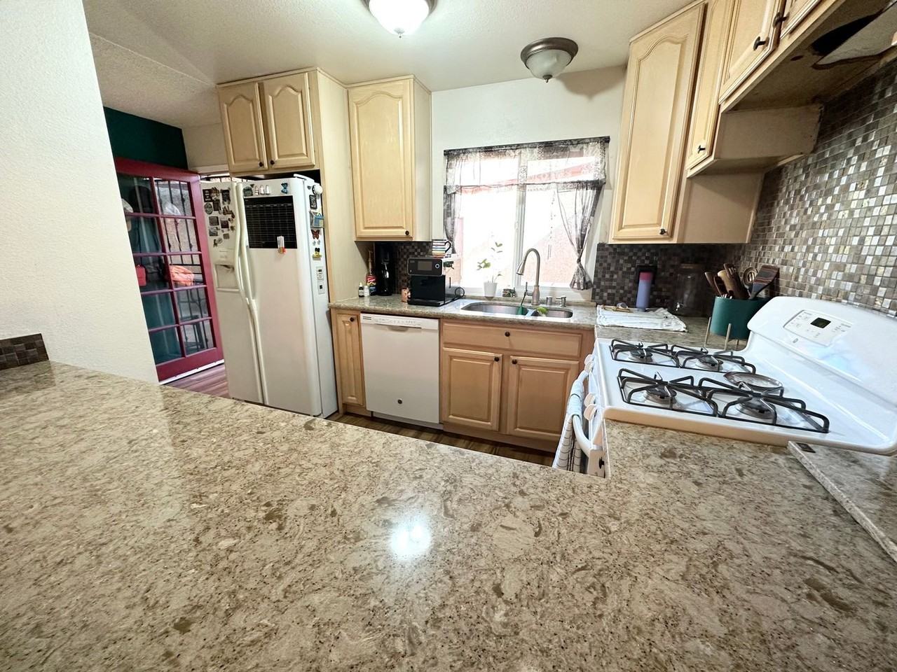 386 N Ironpike Cir - Photo 7 of 24