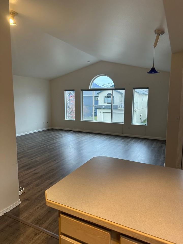 4018 Sycamore Loop - Photo 2 of 23