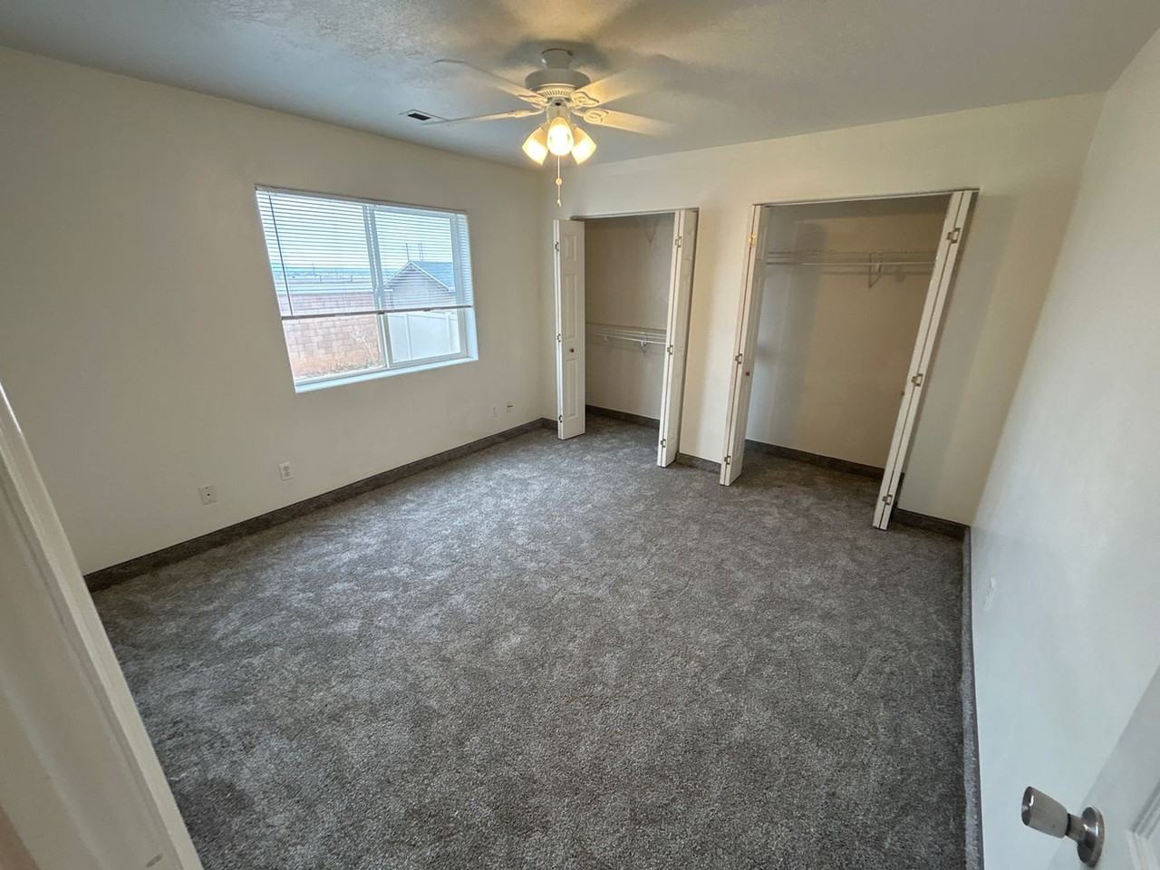 1469 N Cedar Blvd - Photo 5 of 10