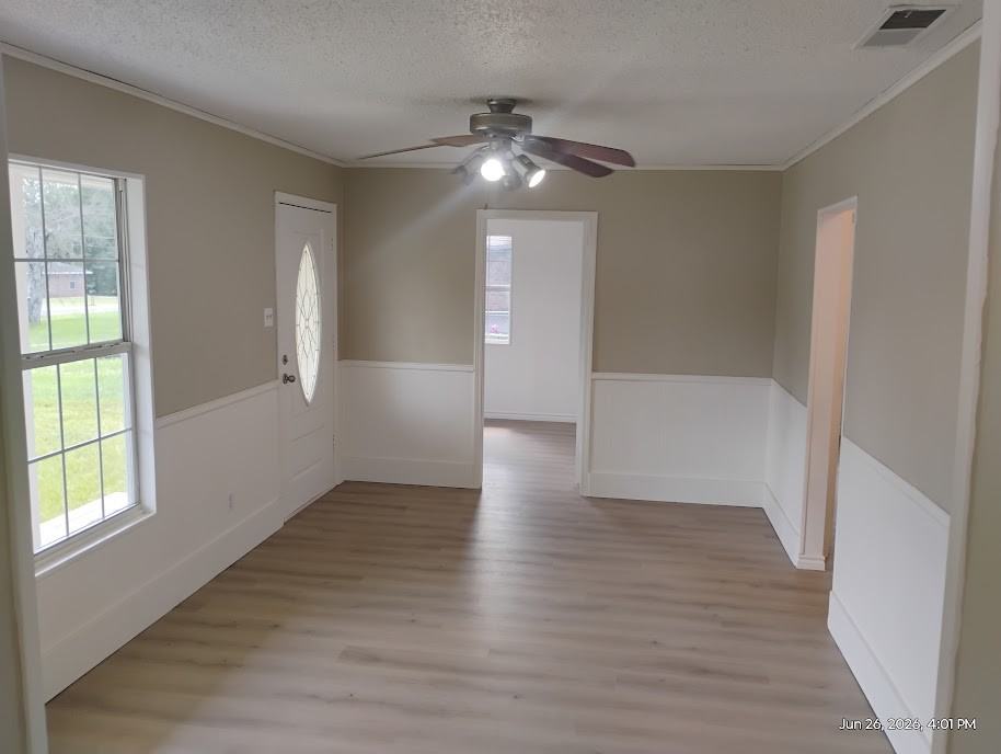 389 Wells Street - Photo 4 of 7