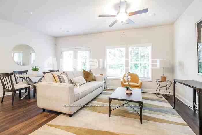 1213 Simmons Ridge Ln - Photo 4 of 18
