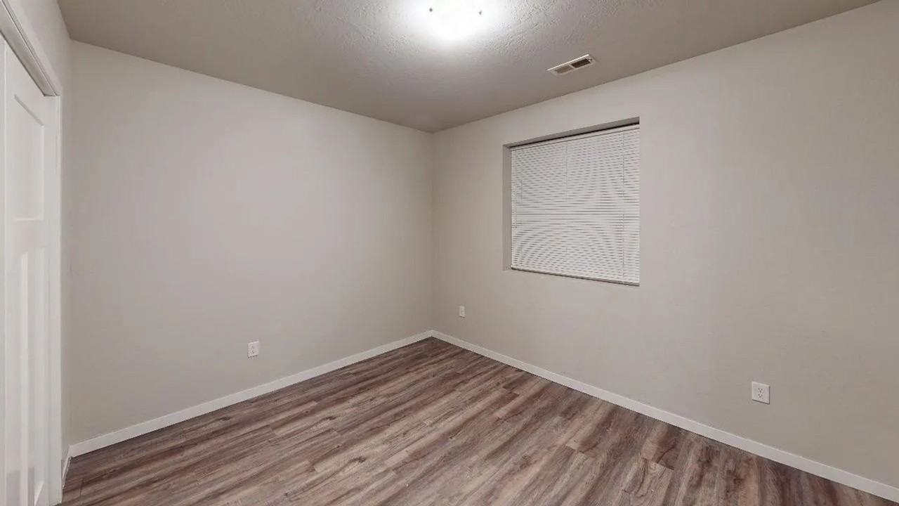 466 Constitution Blvd - Photo 3 of 10