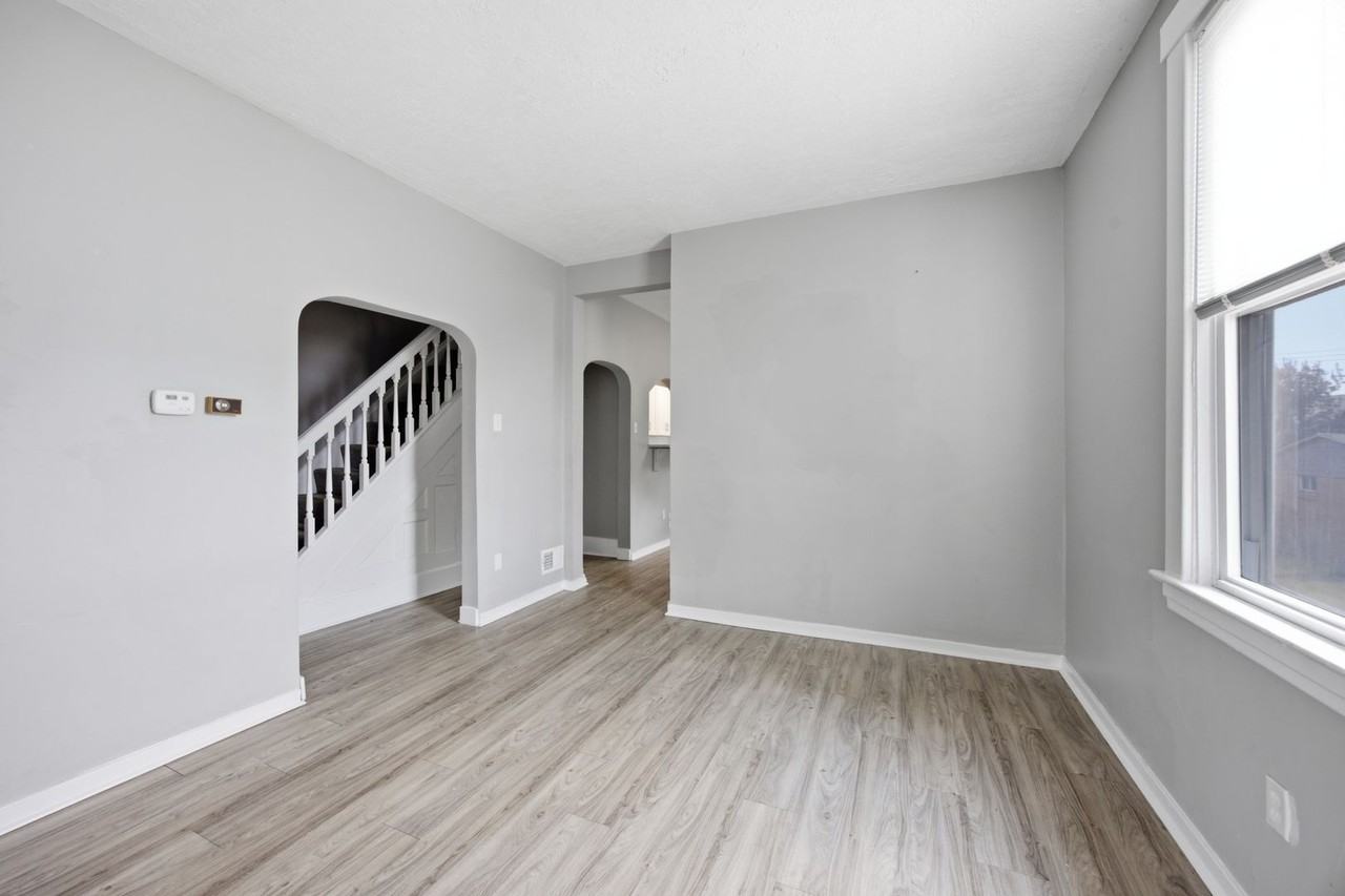 827 Hinnerman St - Photo 6 of 25