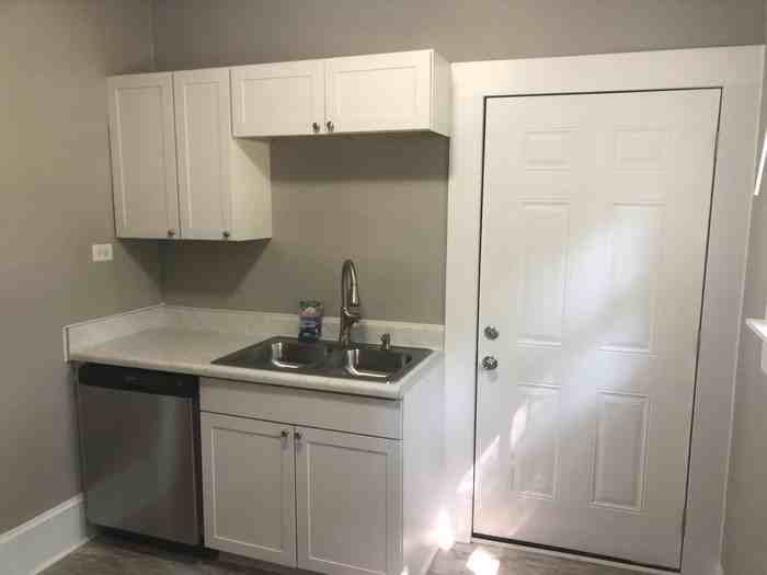 72 E New St #B - Photo 7 of 9