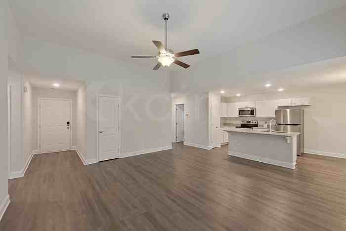 106 Western Red Cedar Dr - Photo 4 of 23