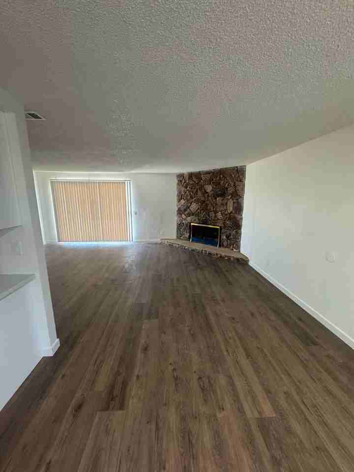 21089 Klamath Rd - Photo 2 of 22