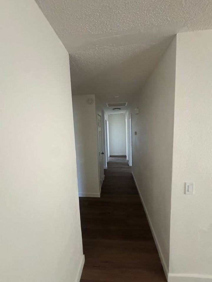 21089 Klamath Rd - Photo 4 of 22