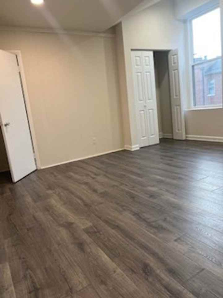 121 West Saratoga Street - Photo 3 of 15