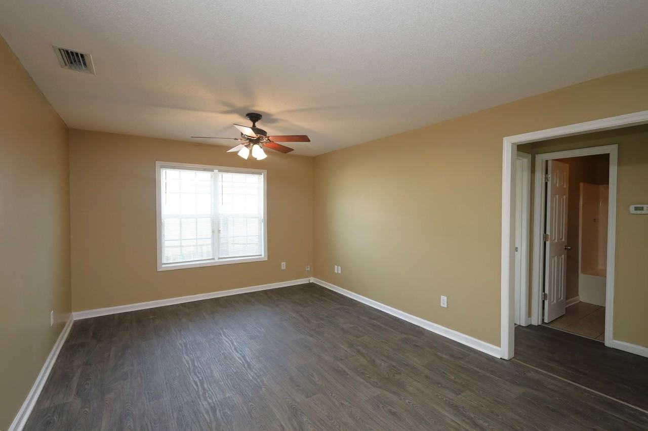 1728 Eli Pl - Photo 3 of 15