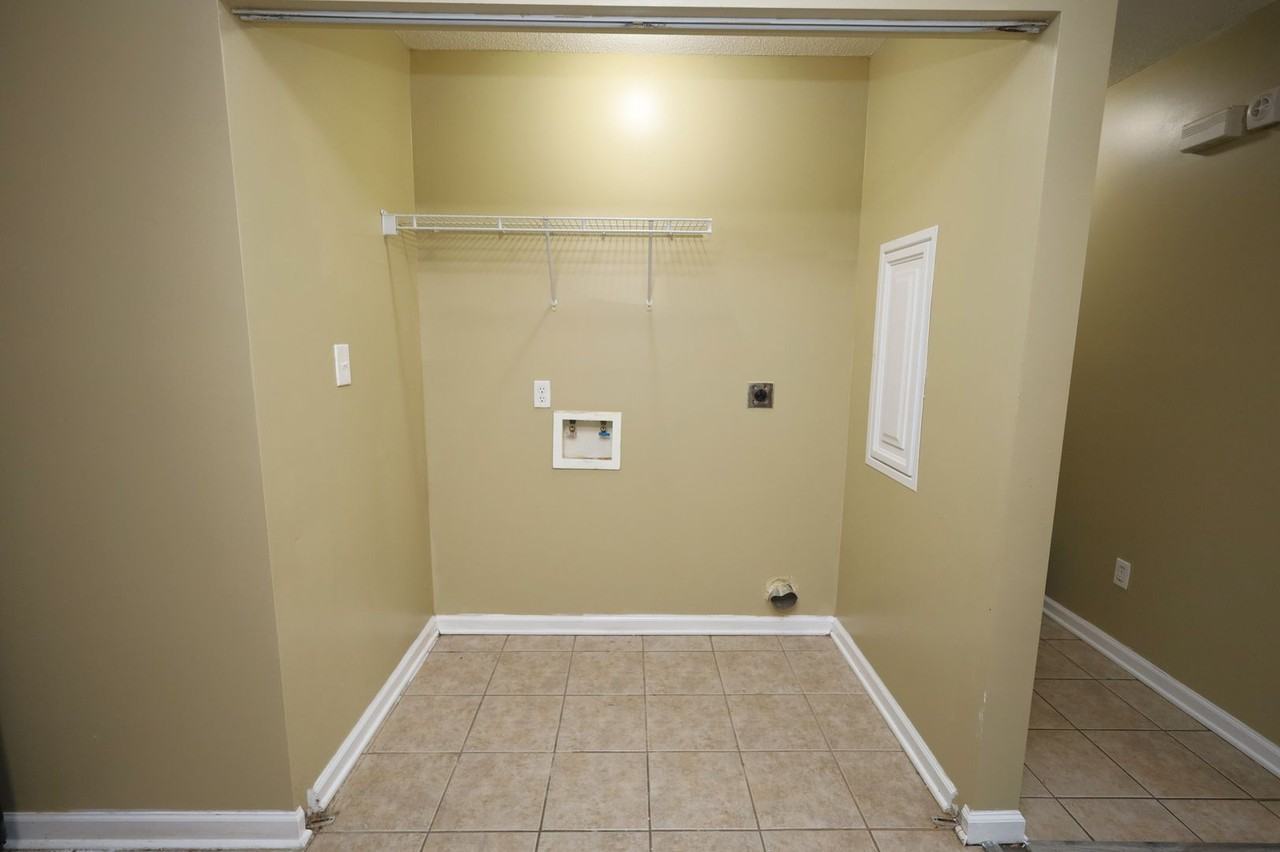 1728 Eli Pl - Photo 6 of 15