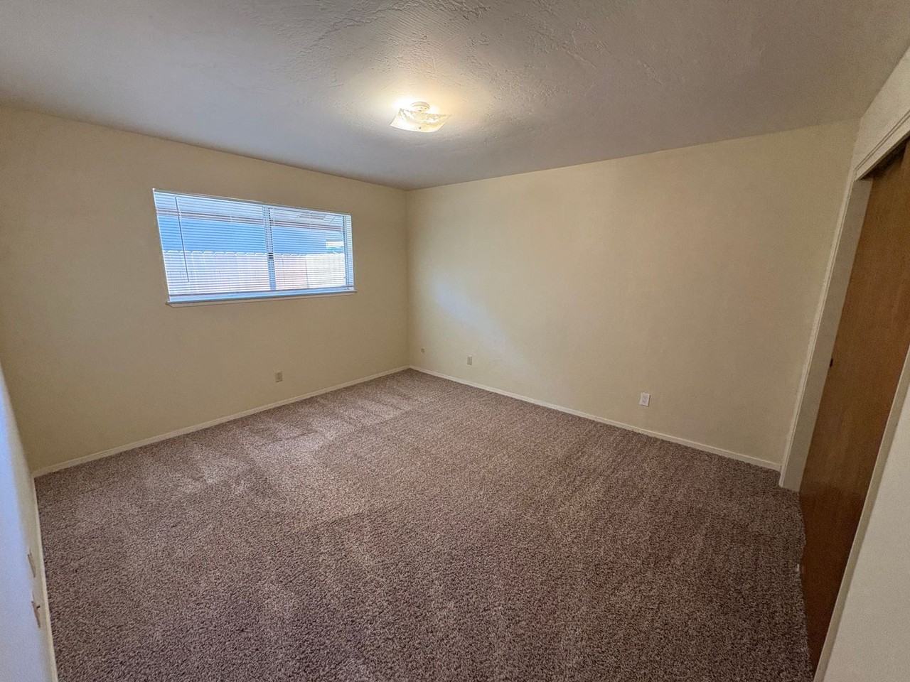 807 W Arlen Ct - Photo 6 of 22