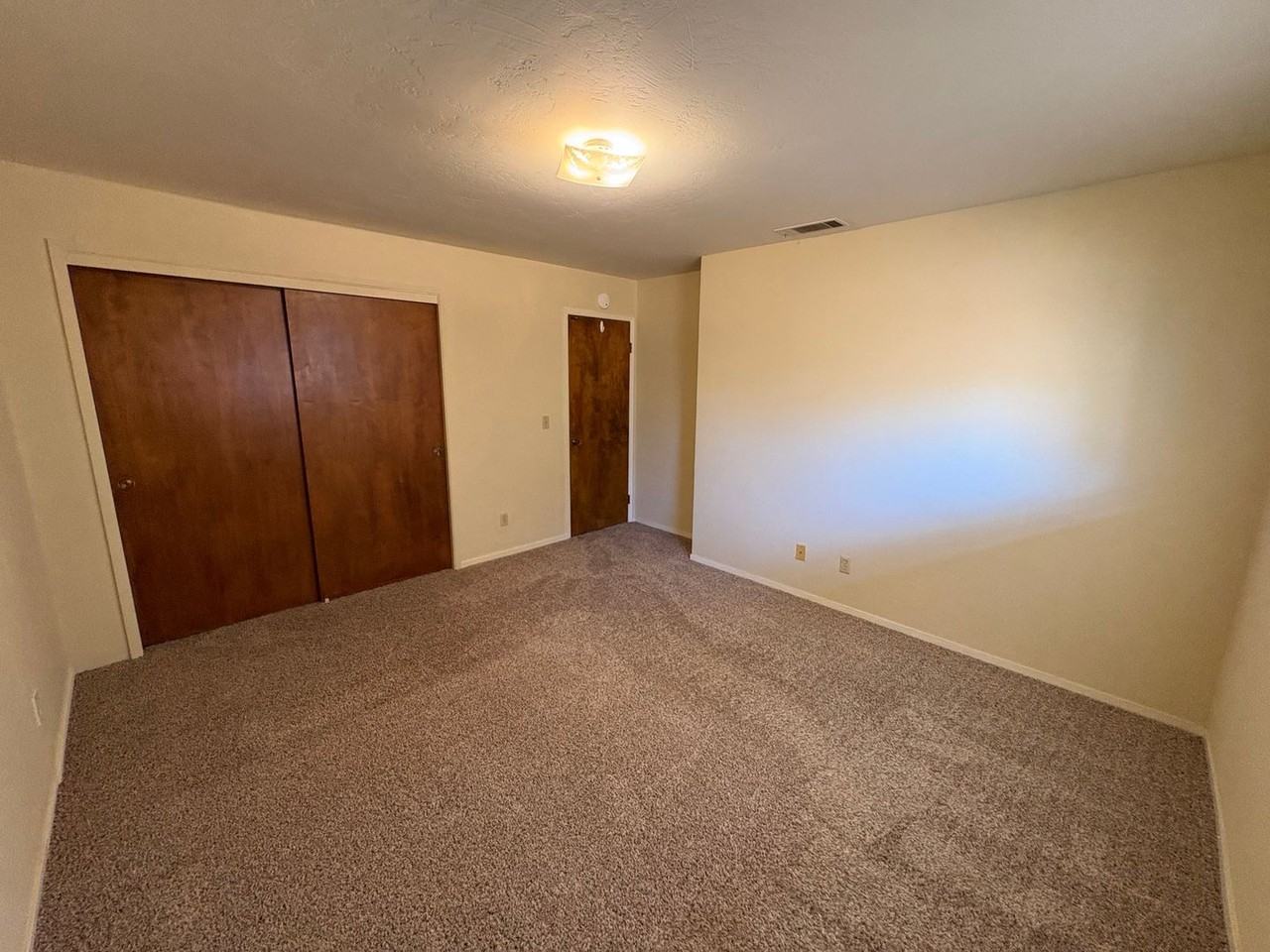 807 W Arlen Ct - Photo 7 of 22