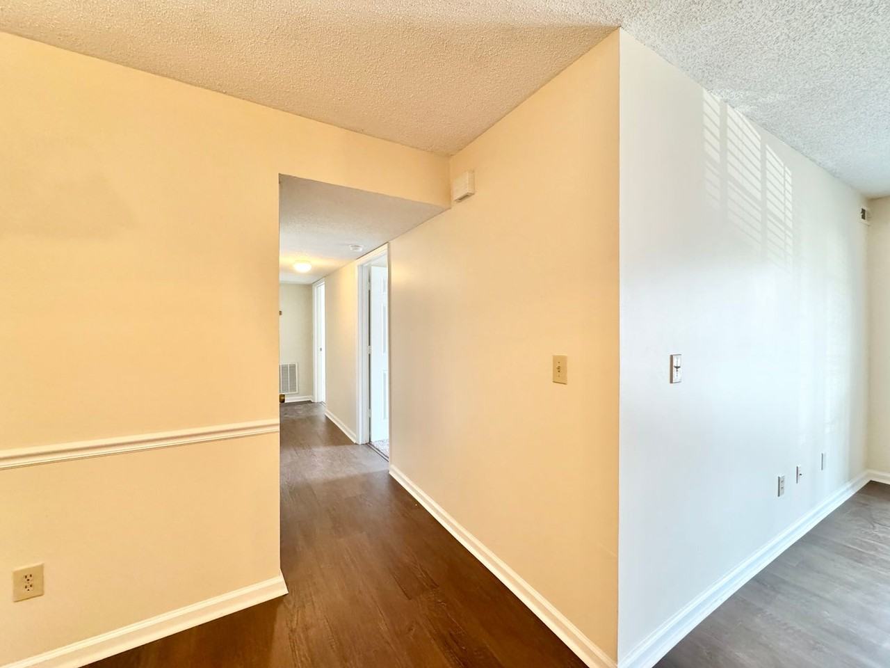 7123 W Friendly Ave Apt D - Photo 7 of 9