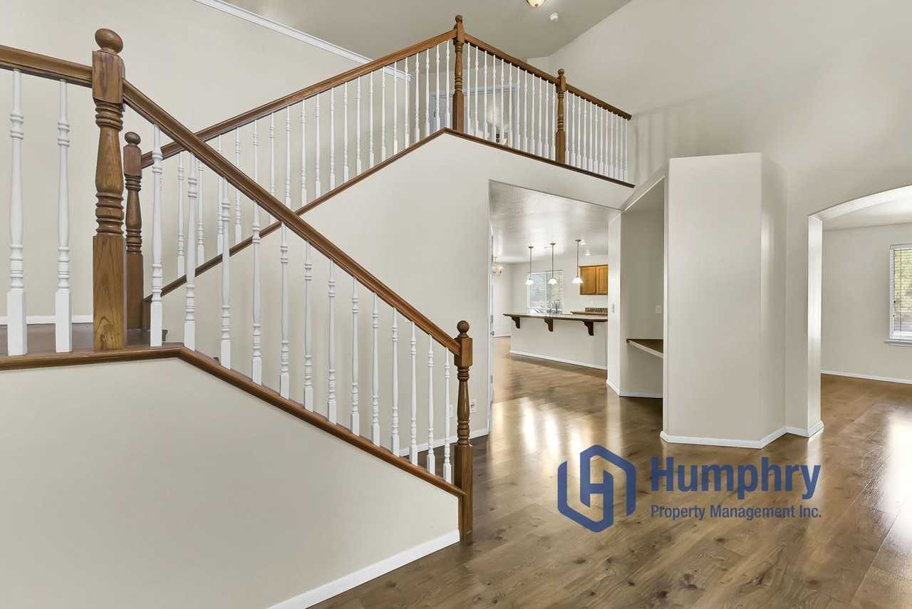 3956 E Granger Dr - Photo 5 of 50