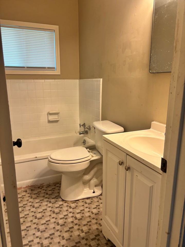 151 Chatham Cir - Photo 6 of 10