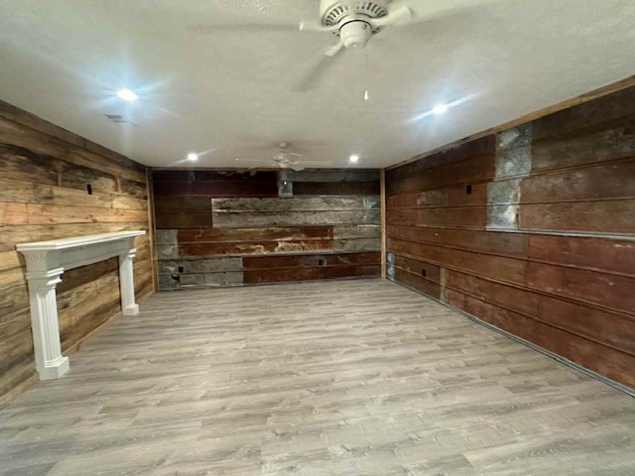 2111 Highway 82 W - Photo 2 of 17