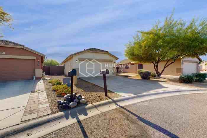 39907 N Fazio Ln - Photo 3 of 29