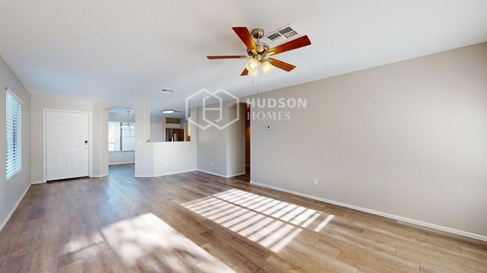 39907 N Fazio Ln - Photo 6 of 29